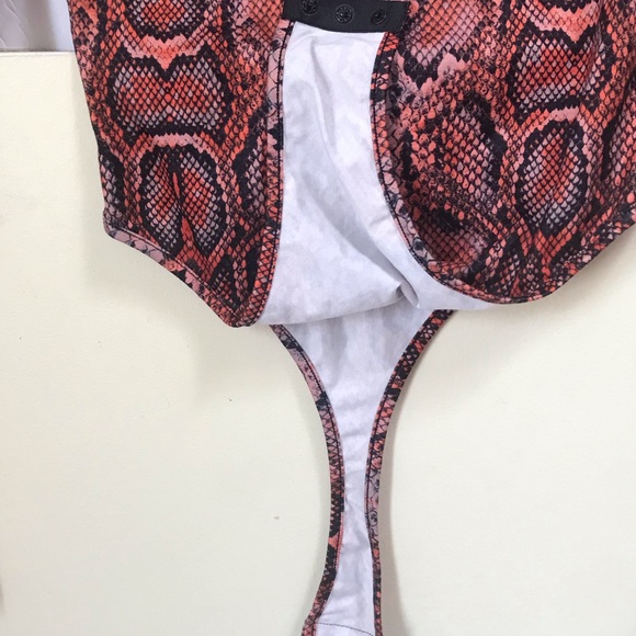 I.AM.GIA.NEW Bodysuit Snake Print Mock Neck Stretch Long Sleeve High Leg Animal - Picture 12 of 15